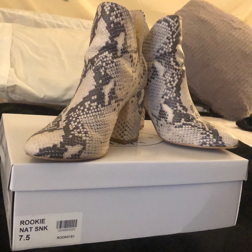 Steve Madden Snakeskin booties